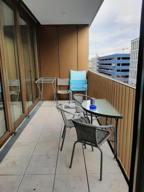 Ferienwohnung High-Quality In The Heart Of Stuttgart 4 Exterior foto