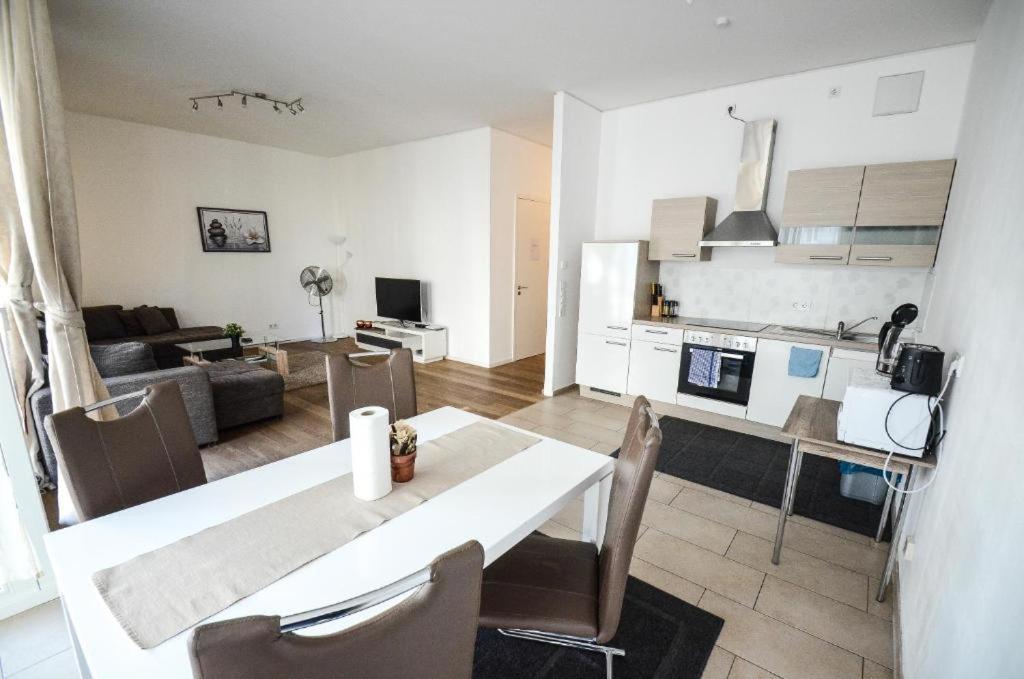 Ferienwohnung High-Quality In The Heart Of Stuttgart 4 Exterior foto